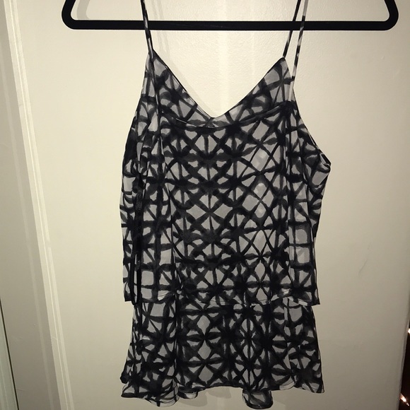 Flowy Tank Top - Picture 2 of 3